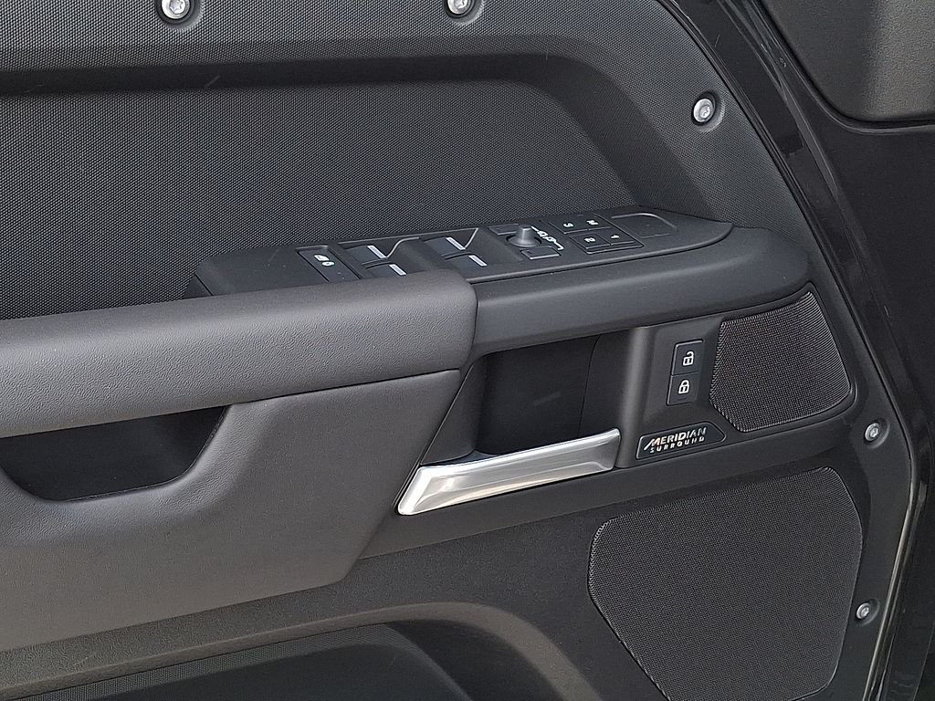 New 2026 Carpathian Grey Land Rover X-Dynamic SE image 8