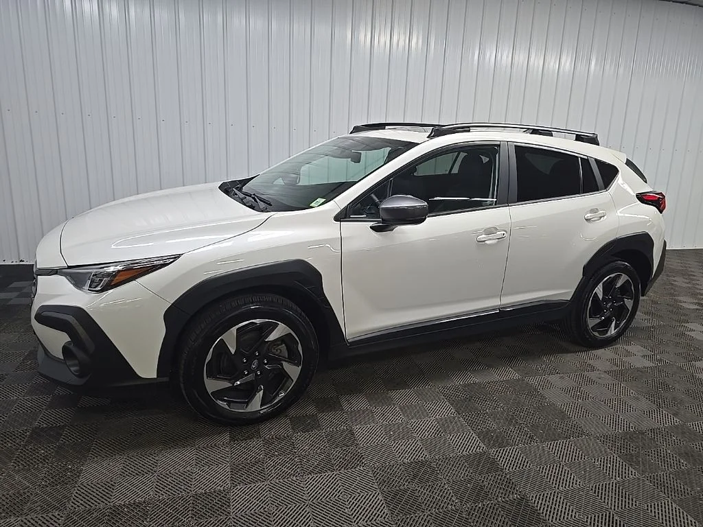 Used 2025 Crystal White Pearl Subaru Limited image 7