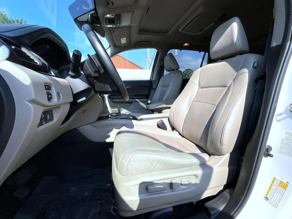 Used 2022 White Honda Elite image 10