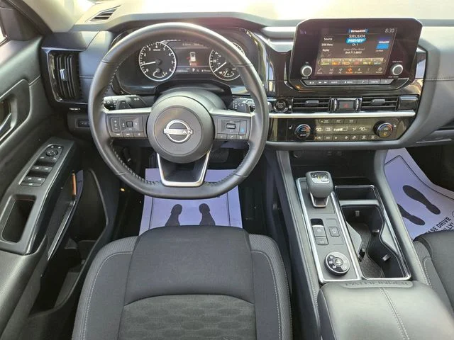 Used 2025 Gray Nissan SV image 13