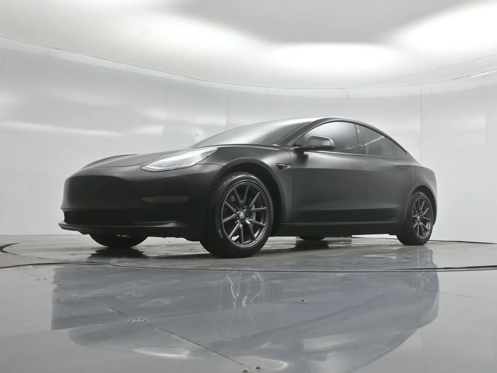 Used 2019 White Tesla Standard Range Plus image 36