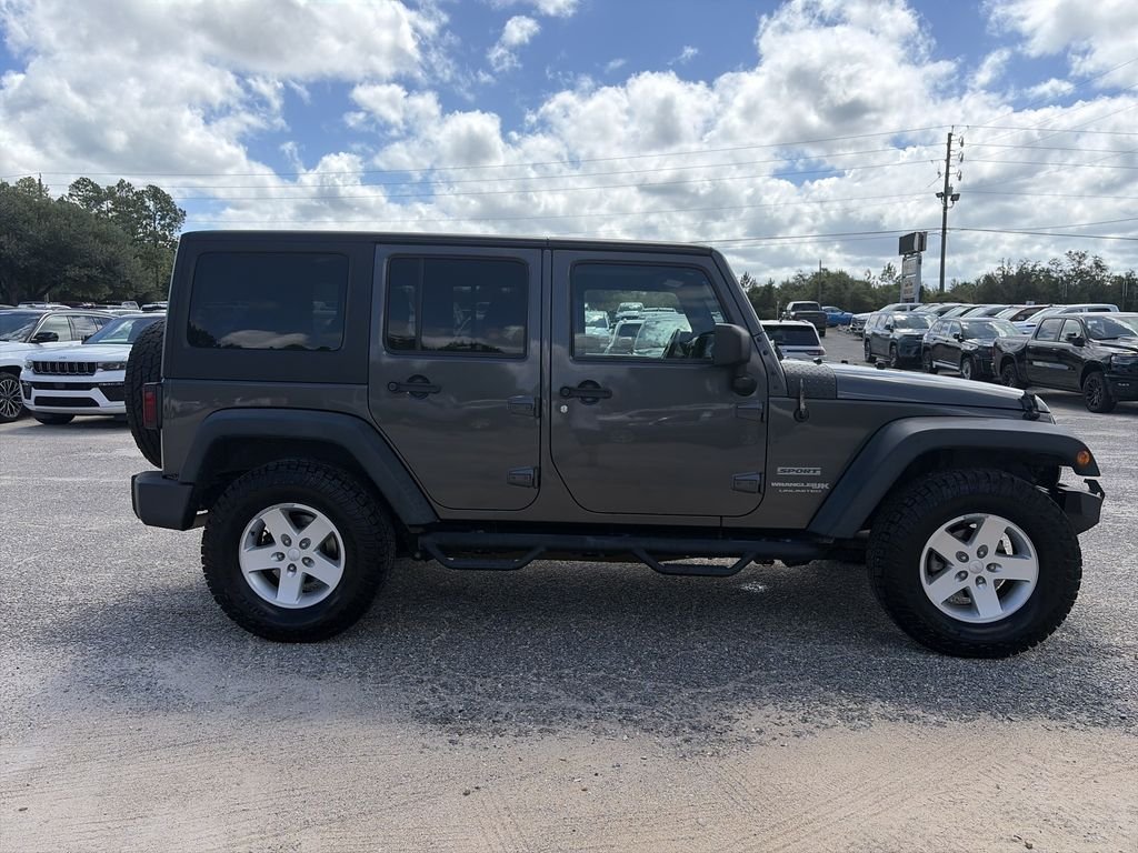 Used 2018 Gray Jeep Unlimited Sport image 7