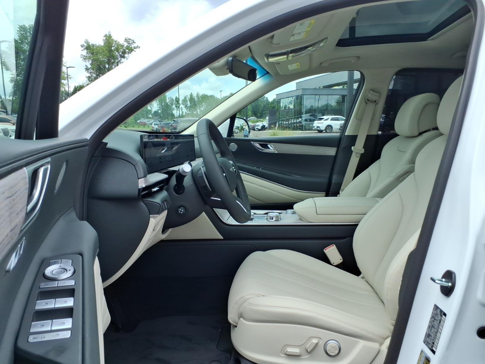 New 2026 White Genesis 2.5T image 14