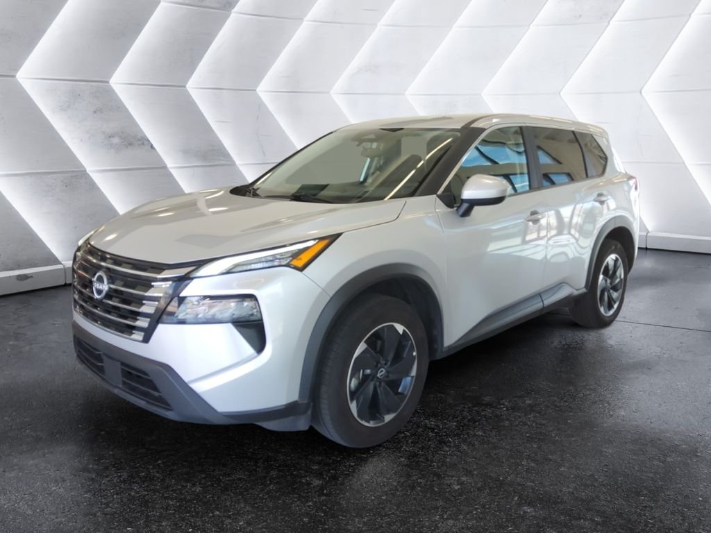 Used 2025 Silver Nissan SV image 3