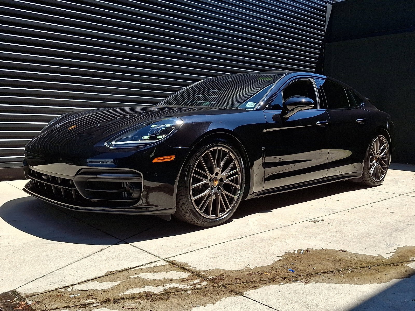 2023 Porsche Panamera 4 Platinum Edition's photo