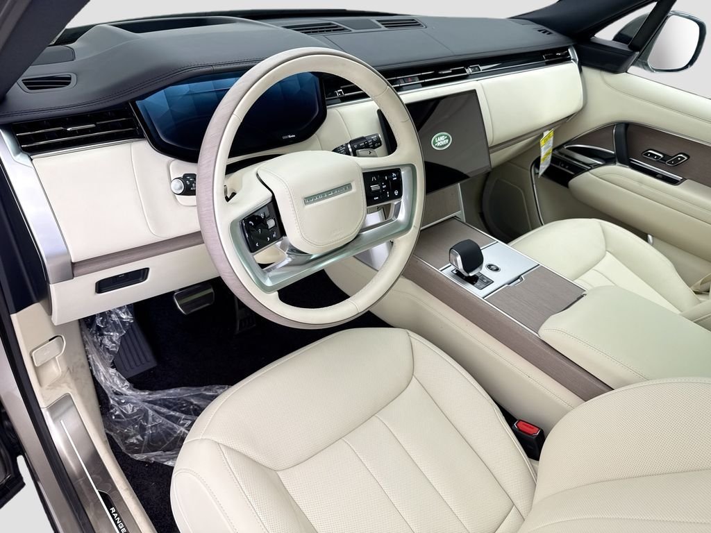 New 2026 Batumi Gold LAND ROVER SE LWB 7-Seats / V8 image 9