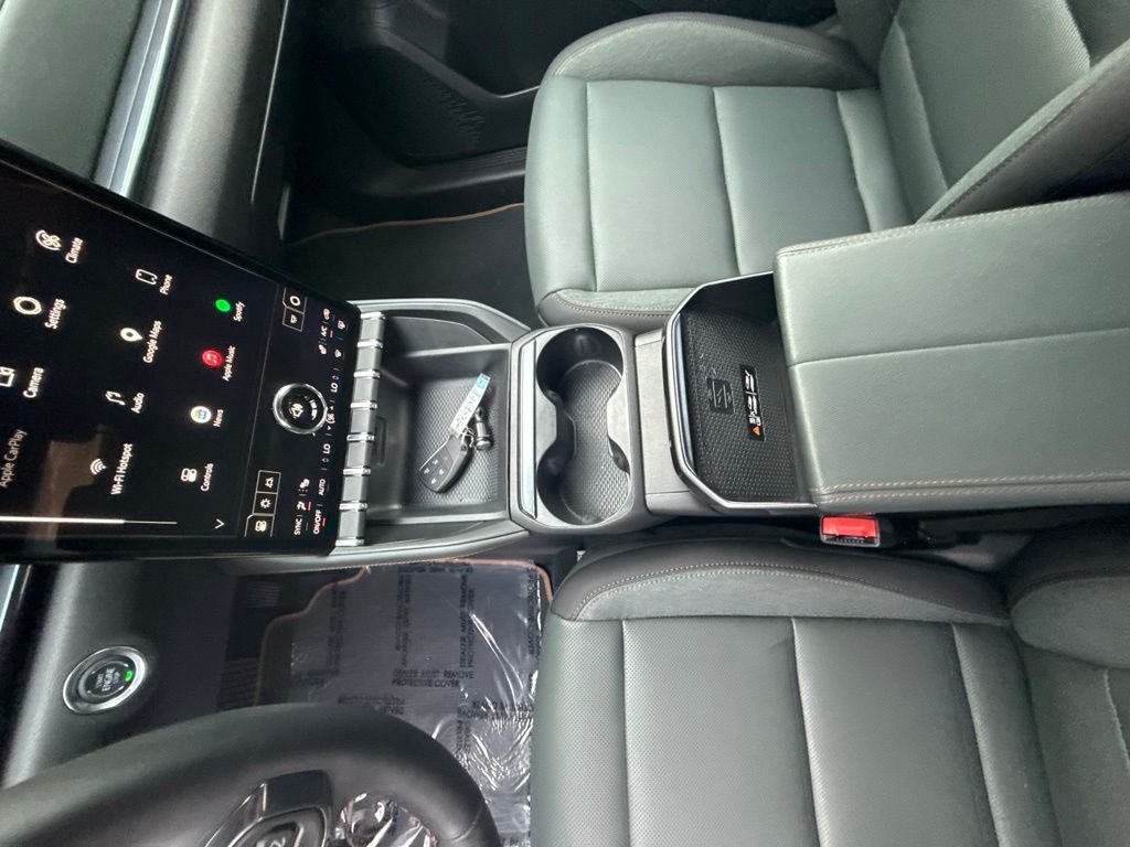 Used 2026  GMC AT4 image 20