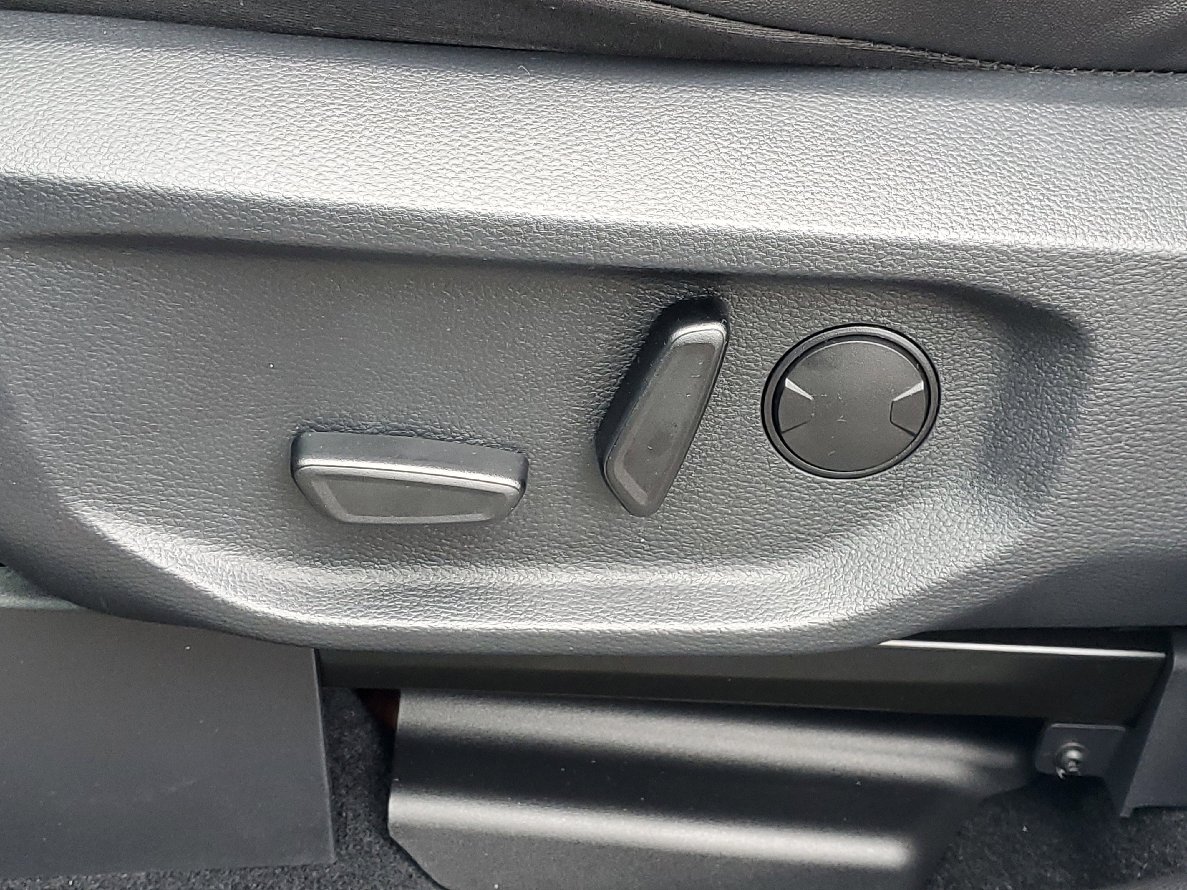 New 2026 Avalanche Ford Lariat® image 13