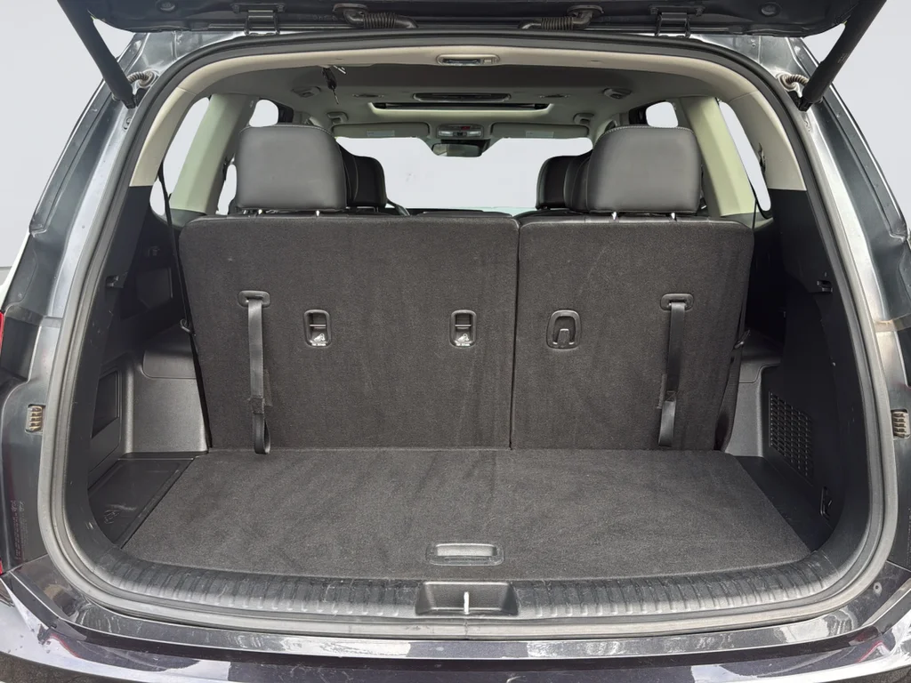 Certified Used 2025 Gray Kia S image 30