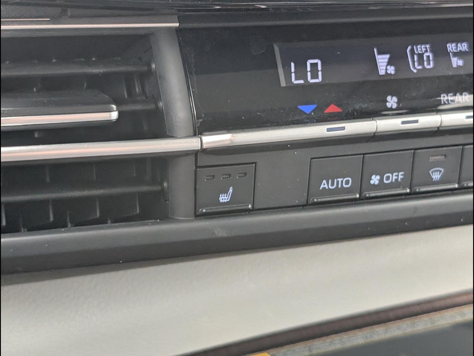 2022 Toyota Sienna XLE - Photo 17