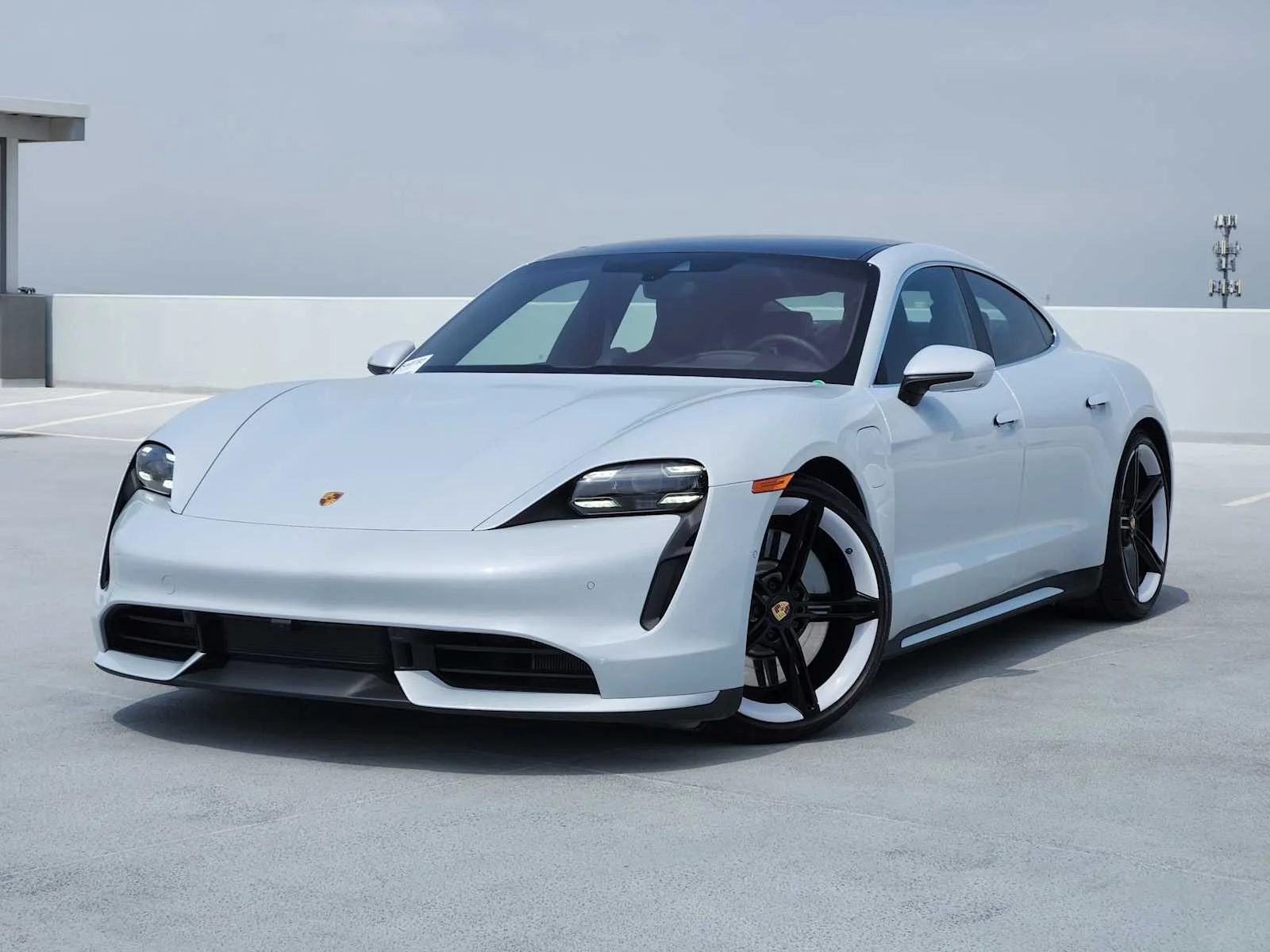 2023 Porsche Taycan Turbo's photo