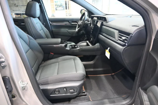 2026 GMC Terrain AT4 - Photo 10