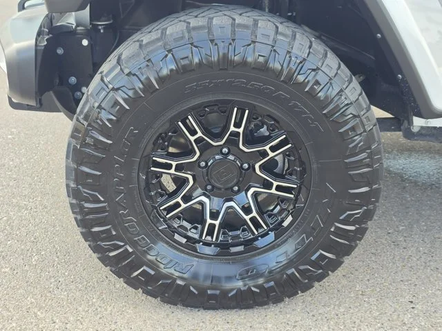Used 2023 Silver Jeep Sport S image 28