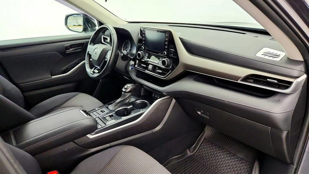 Used 2021 Magnetic Gray Metallic Toyota LE AWD image 25