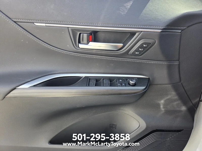 Used 2024 Pearl TOYOTA LIMITED AWD image 28