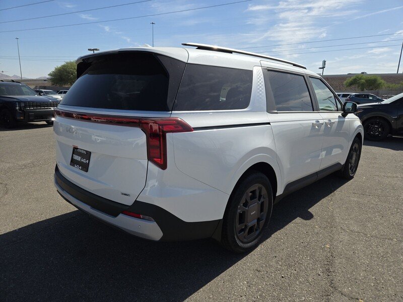 New 2026 Snow White Pearl Kia EX image 3