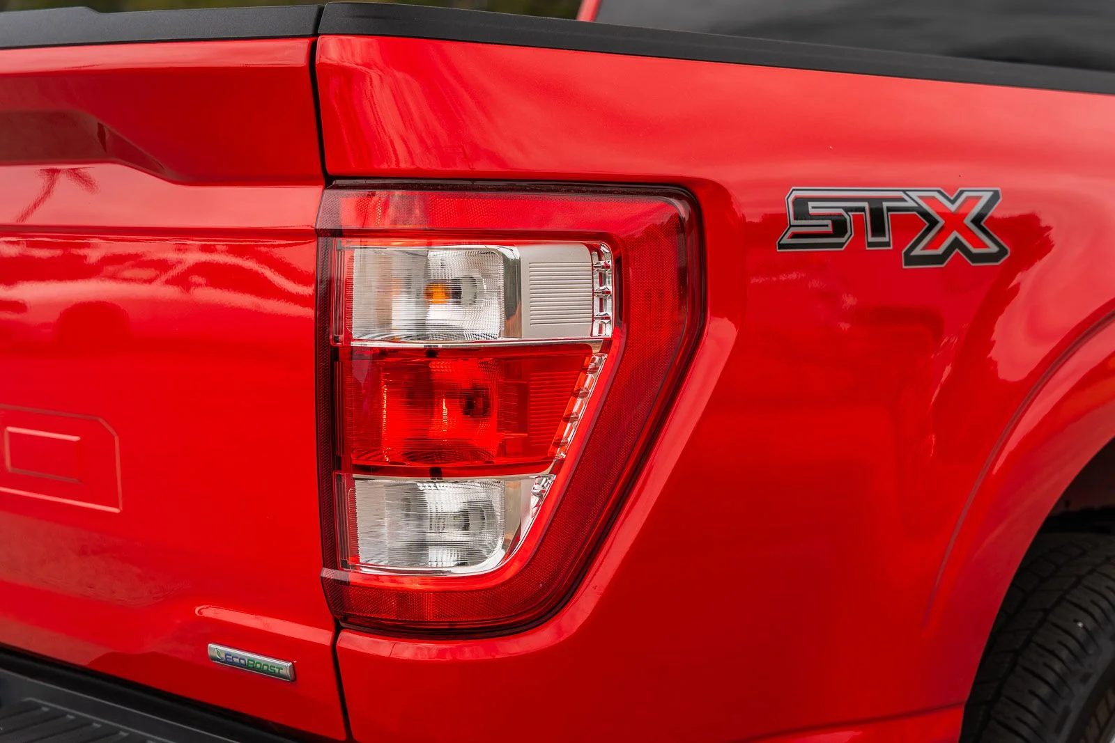 Used 2022 Red Ford XL image 13