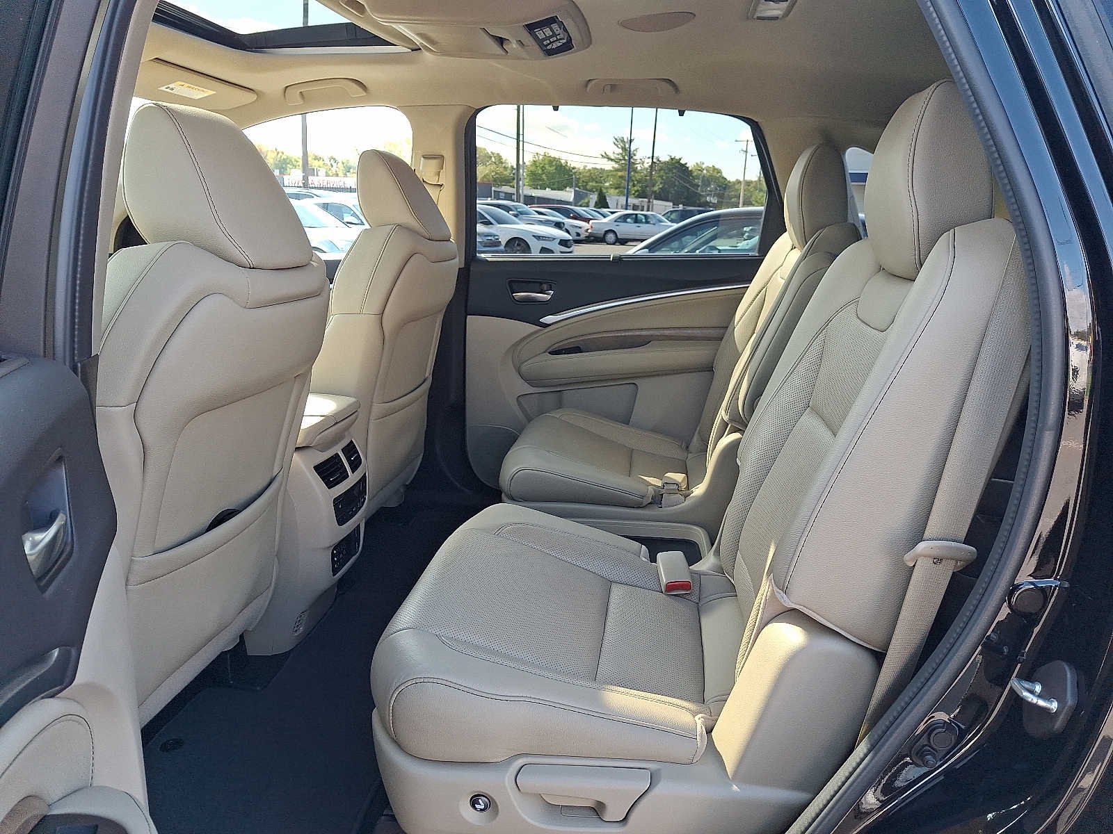 Certified Used 2019 Majestic Black Pearl Acura w/Technology/Entertainment Pkg image 10