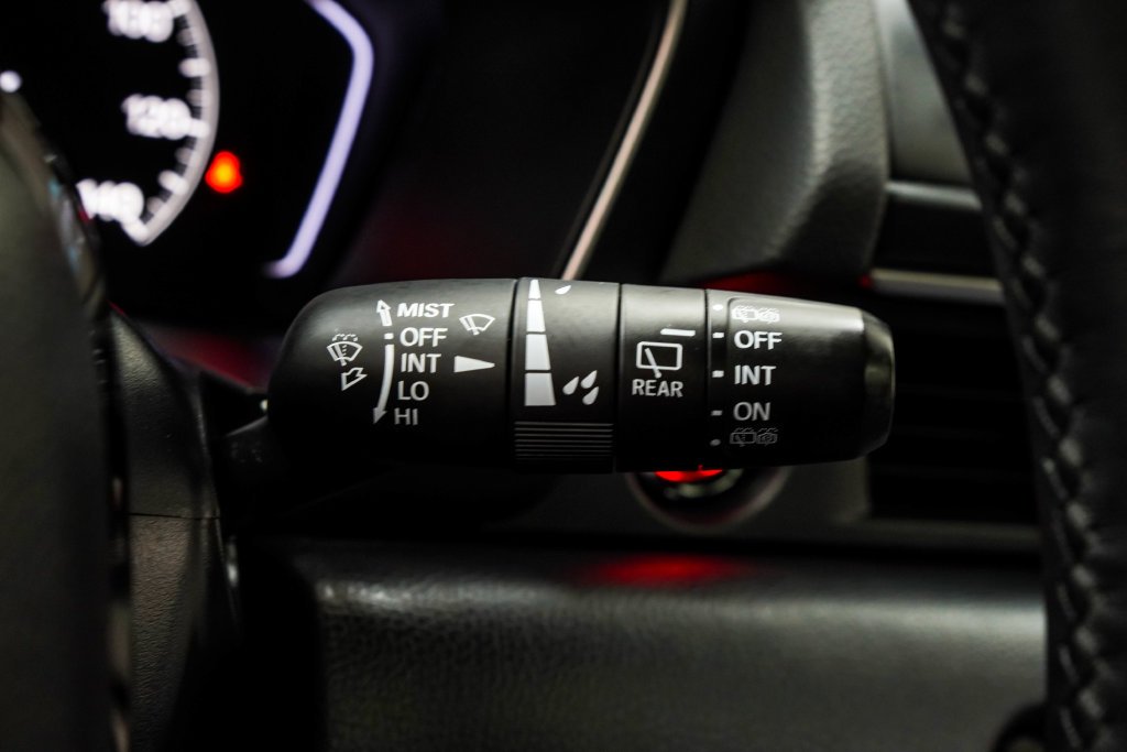 Used 2025 White Honda Touring image 41