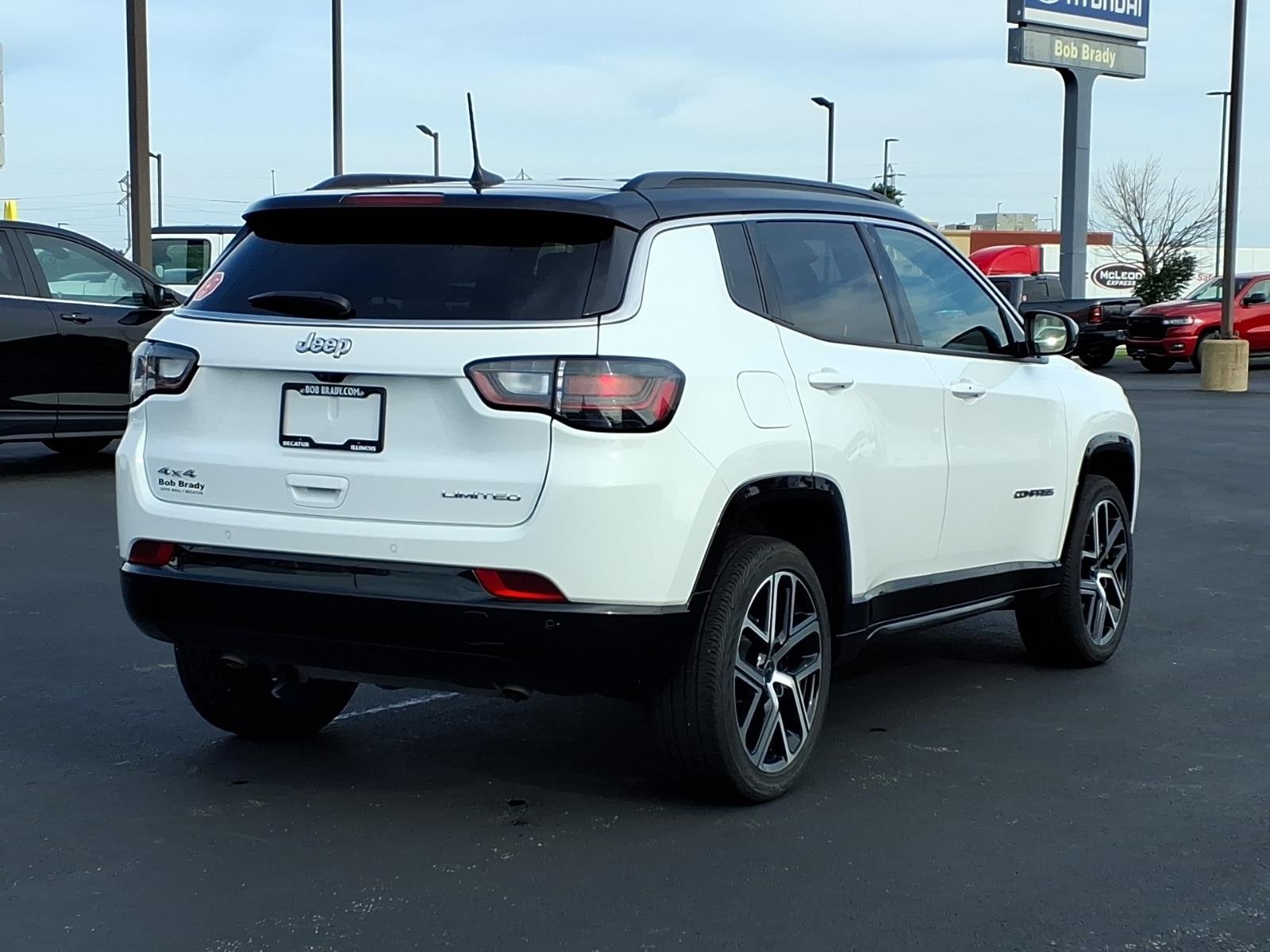 2025 Jeep Compass Limited - Photo 12