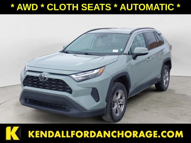 2023 Toyota RAV4 XLE AWD's photo