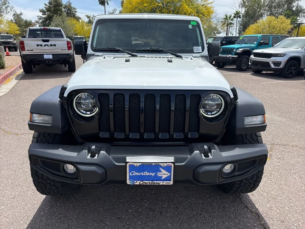 Used 2022 White Jeep Unlimited Willys image 3