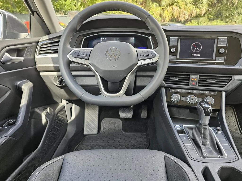 Used 2022 Gray Volkswagen 1.5T SE image 12