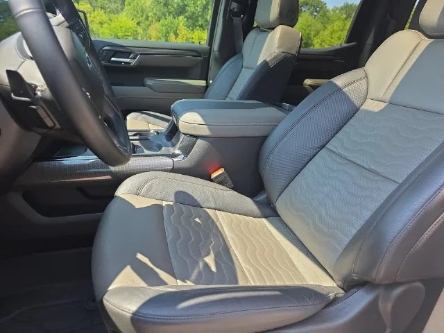 Used 2023 White Chevrolet ZR2 image 15