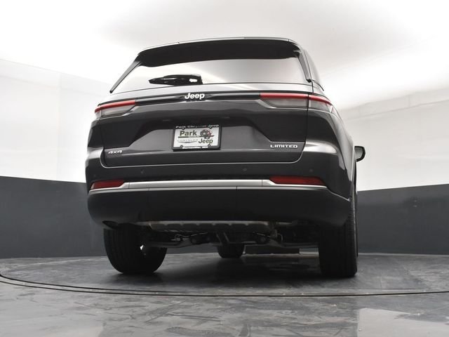 New 2026 Baltic Gray Metallic Clear-Coat Exterior Paint Jeep Limited image 23