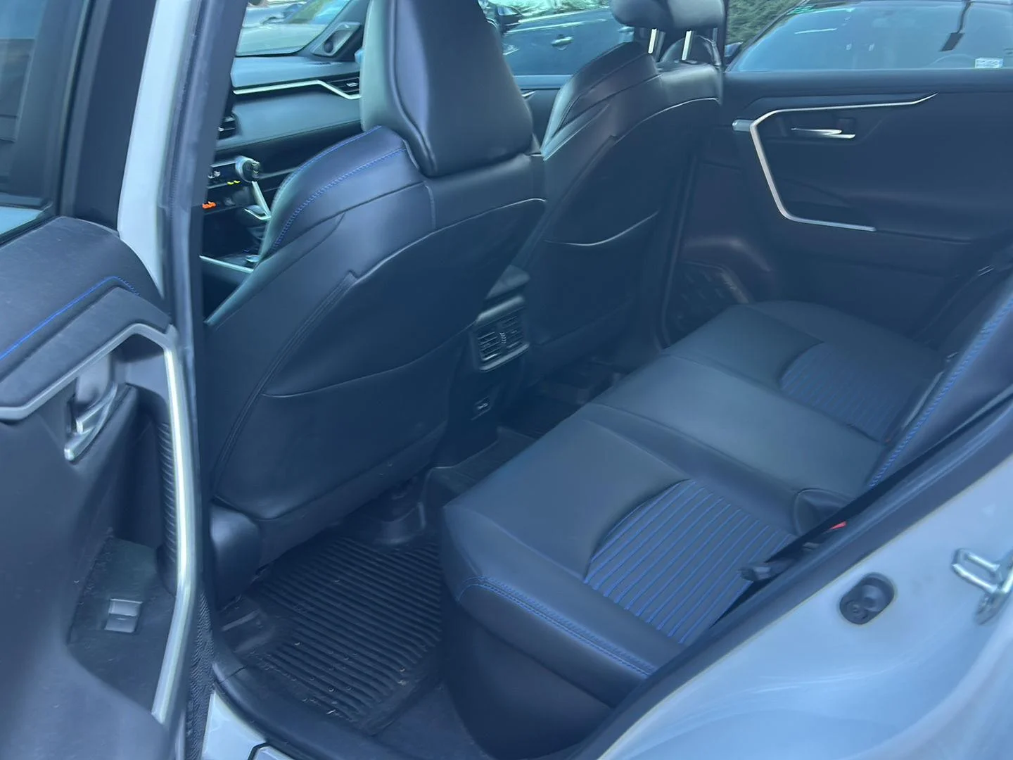 Used 2023 Wind Chill Pearl/Midnight Black Metallic Toyota Hybrid XSE image 6