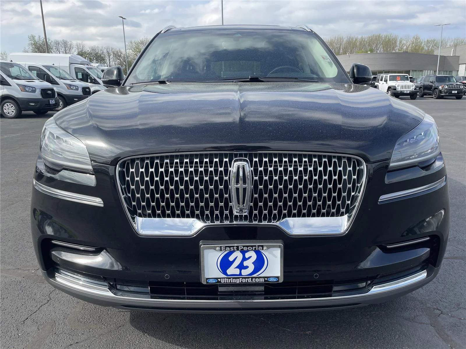 Used 2023 Infinite Black Metallic Clearcoat Lincoln Reserve image 8