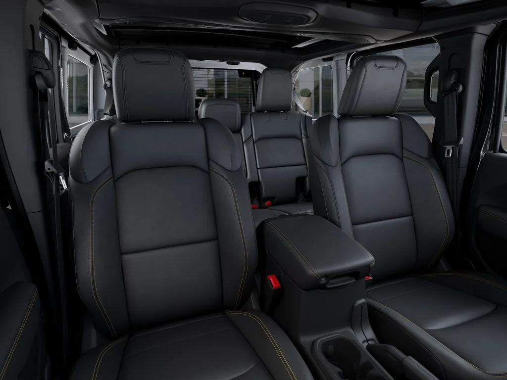 New 2025 Granite Crystal Metallic Clear-Coat Exterior Paint Jeep Sahara image 17