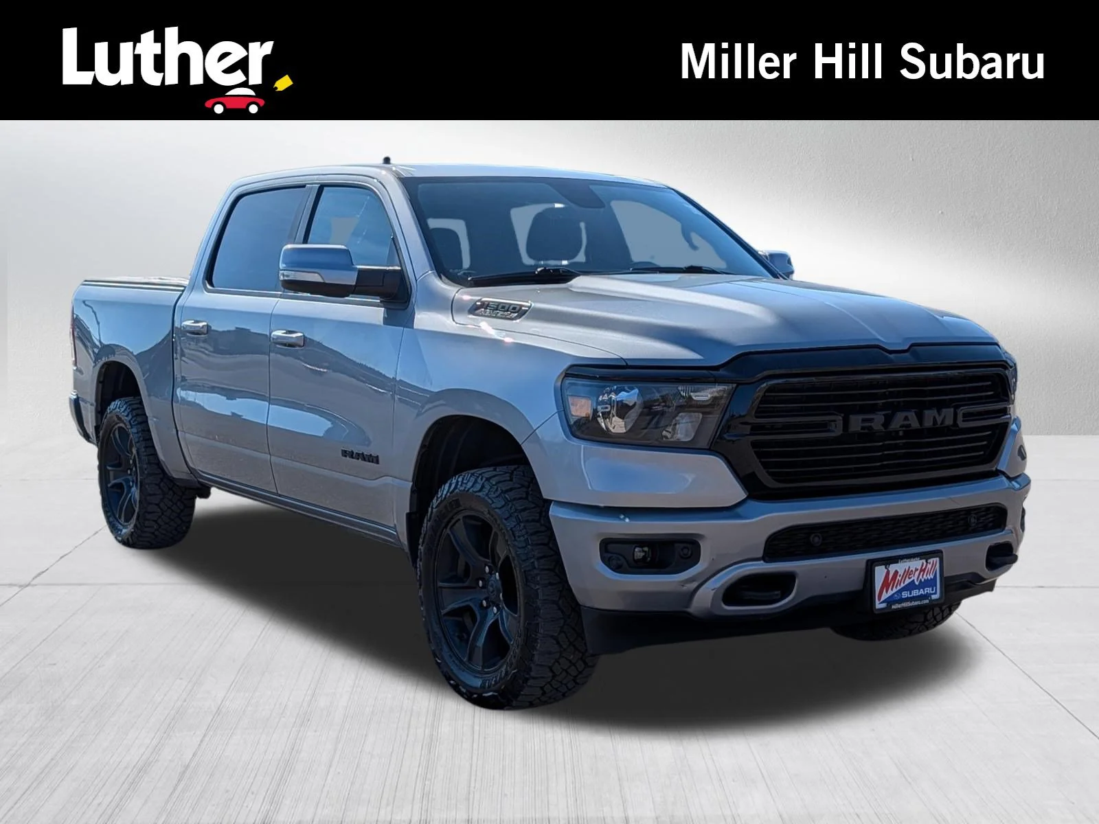 2020 RAM 1500 Big Horn/Lone Star 4x4 Crew Cab 5'7's photo