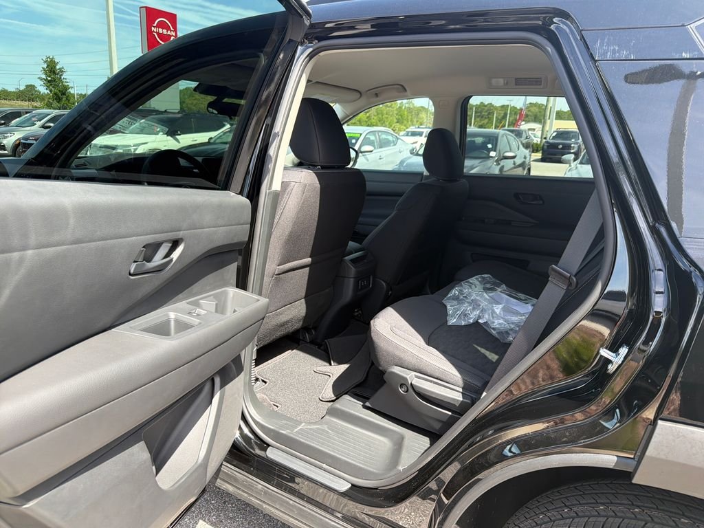 New 2026 Nissan Pathfinder SV 4D Sport Utility