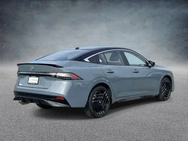 New 2026 Atlantic Gray Metallic / Super Black Two-tone Nissan SR image 2
