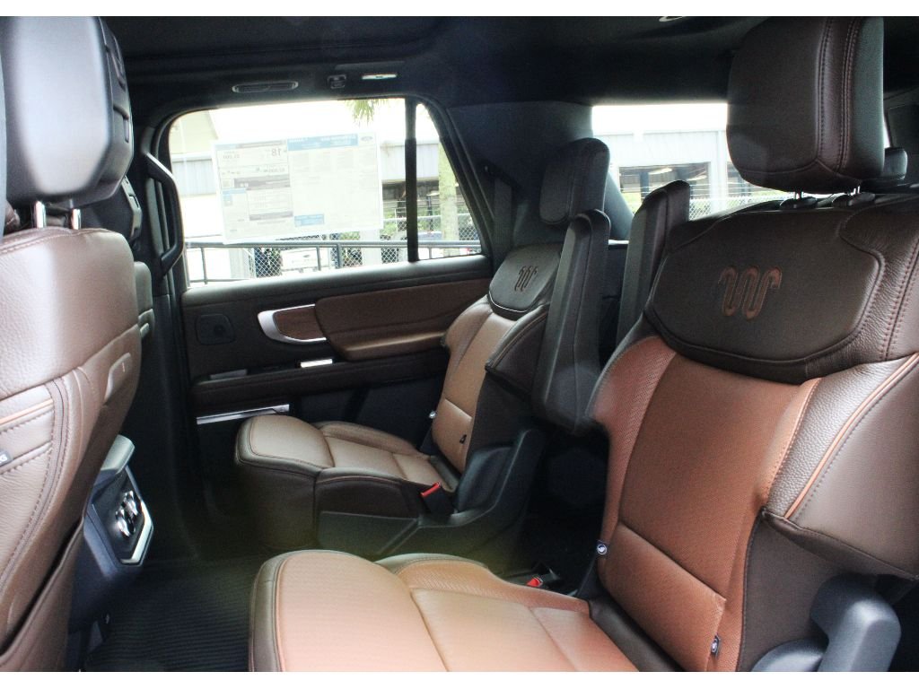 New 2027 Star White Metallic Tri-Coat Ford King Ranch image 17