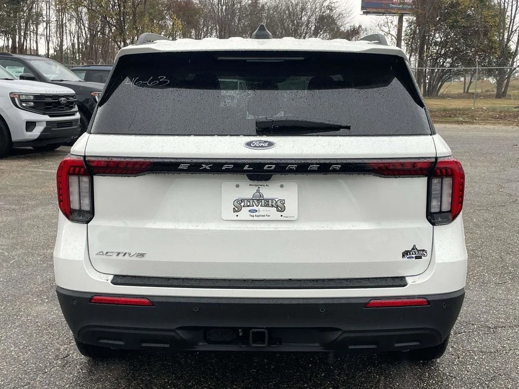 New 2026 Star White Metallic Tri-Coat Ford Active image 4