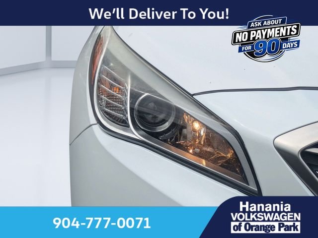 Used 2016 White Hyundai SE image 9