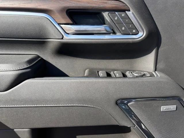 New 2026 Onyx Black GMC SLT image 12