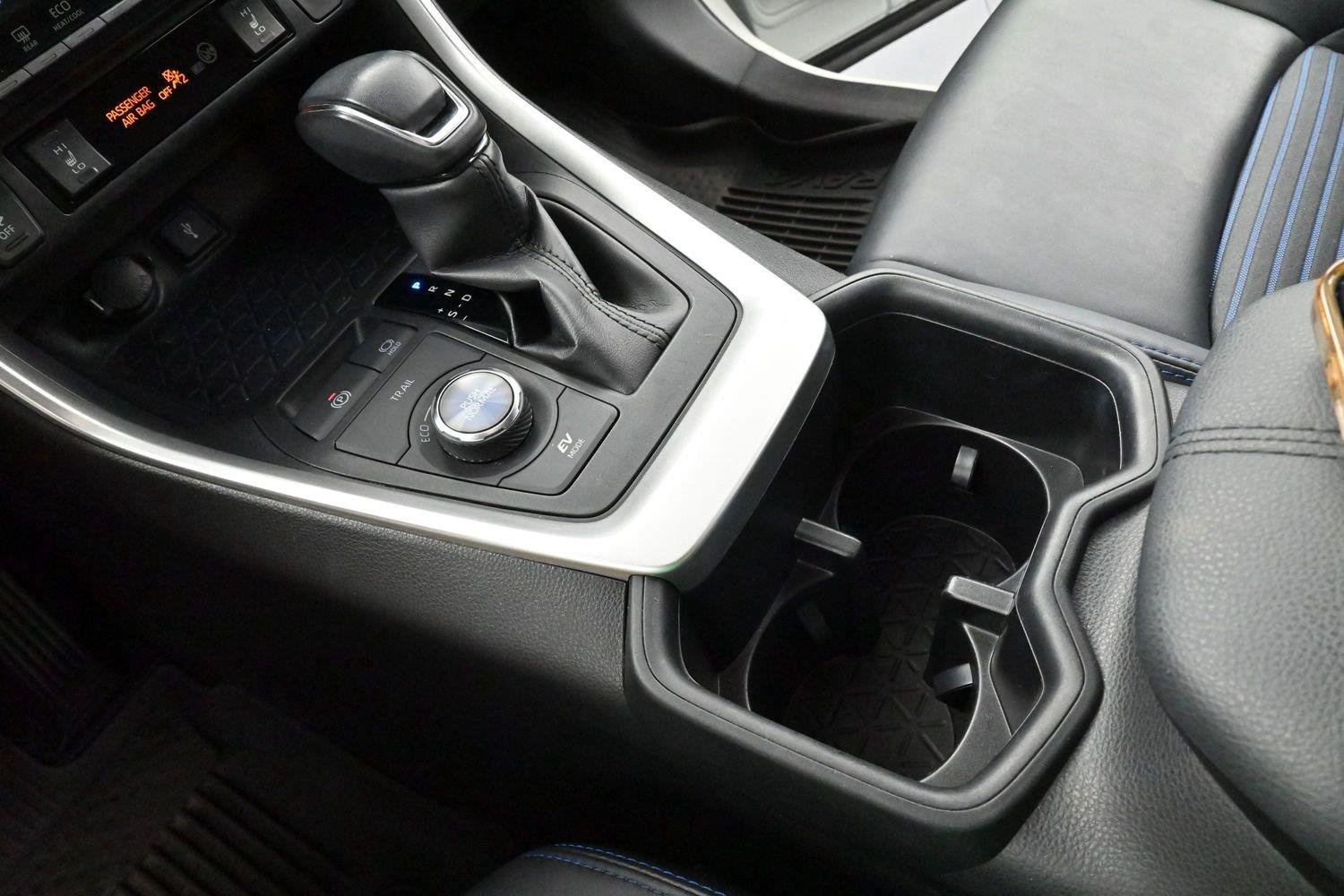 Used 2022  Toyota Hybrid XSE image 26