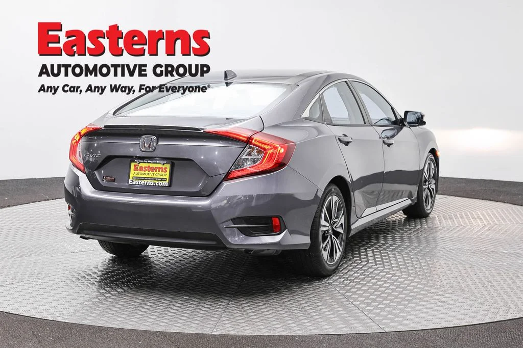 Used 2017 Gray Honda EX-T image 5
