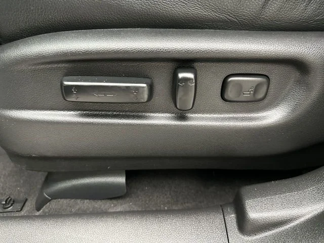 Used 2021 White Honda Touring image 12