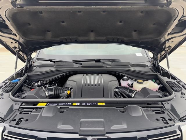 New 2026 Carpathian Grey Land Rover SE image 19