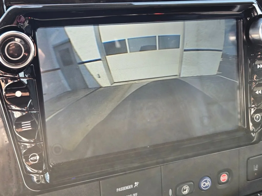 Used 2022 Black Chevrolet Explorer Limited SE image 27