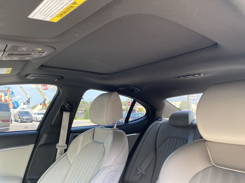 2022 GENESIS G70 Standard - Photo 28