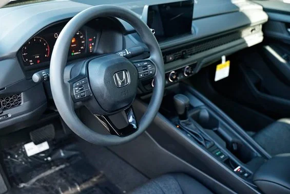 New 2026 Platinum White Pearl Honda LX image 22