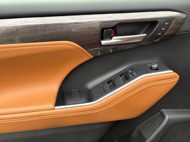 Used 2024 Red Toyota Platinum image 10