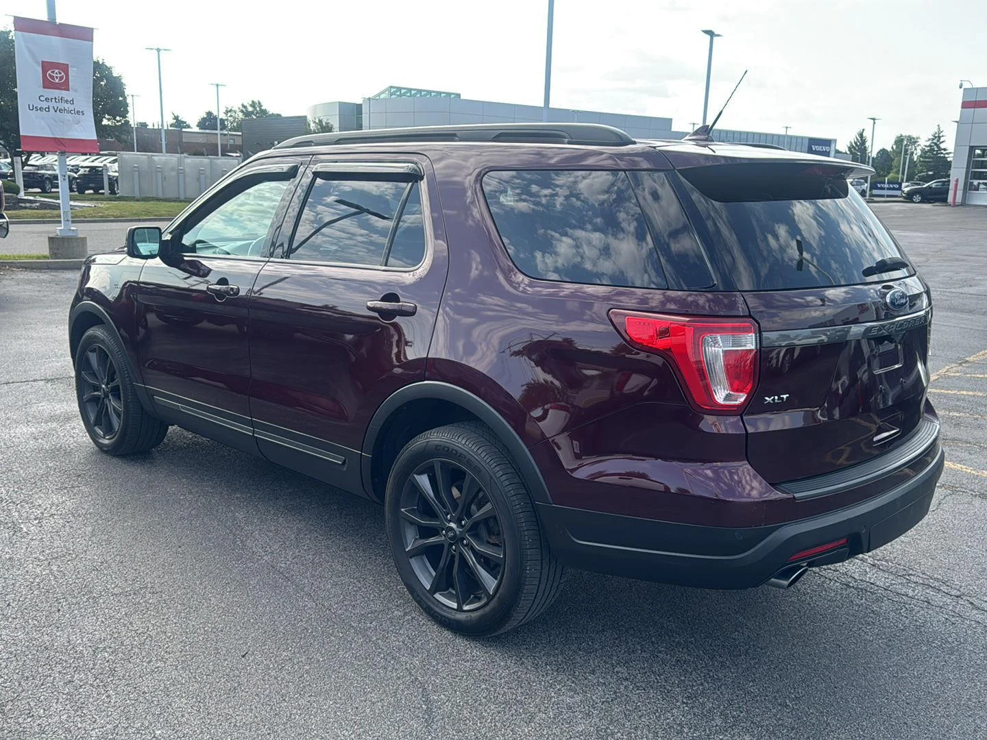 Used 2019 Burgundy Velvet Metallic Tinted Clearcoat Ford XLT image 4