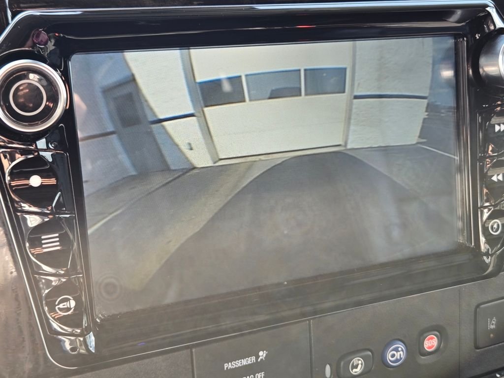 Used 2022 Black Chevrolet Explorer Limited SE image 27