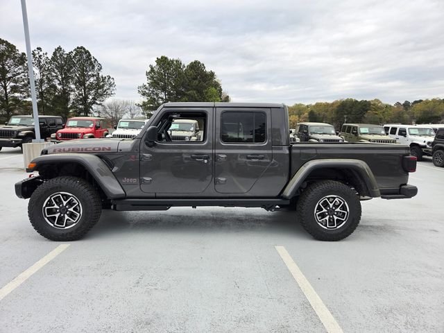 New 2026 Granite Crystal Metallic Clear-Coat Exterior Paint Jeep Rubicon X image 4
